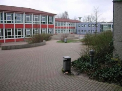 Soest Senior School 1 Feb 2 2002