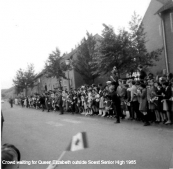1965 Soest Senior High - Waiting for Queen Elizabeth