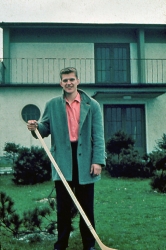 1961 Jacques Dalpe getting ready for a Hockey game playing for the Werl Teens team